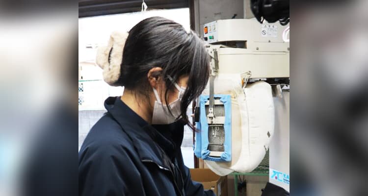 皆様の日常に少しの幸せを届けるお仕事